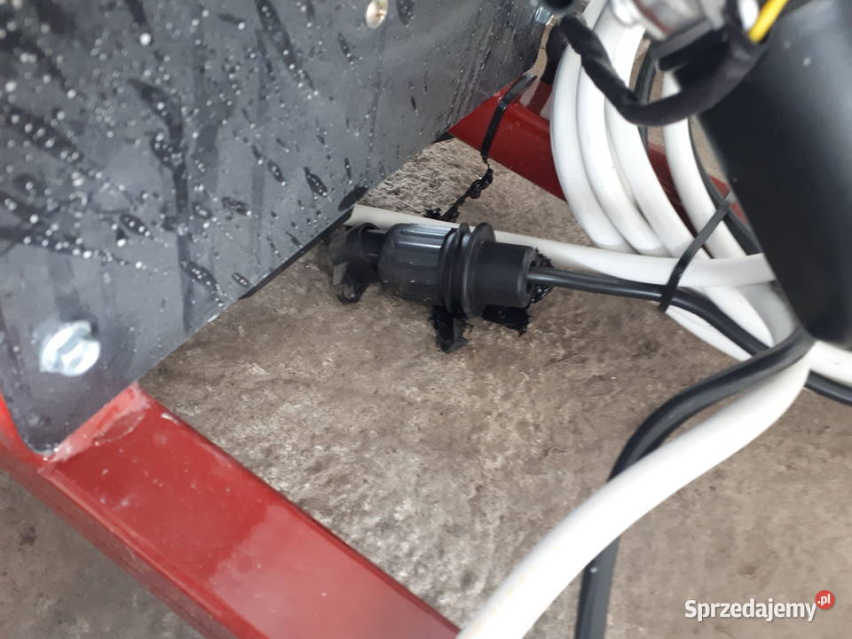 Siewnik poplonów transport nieuszkodzony Jędrzejów