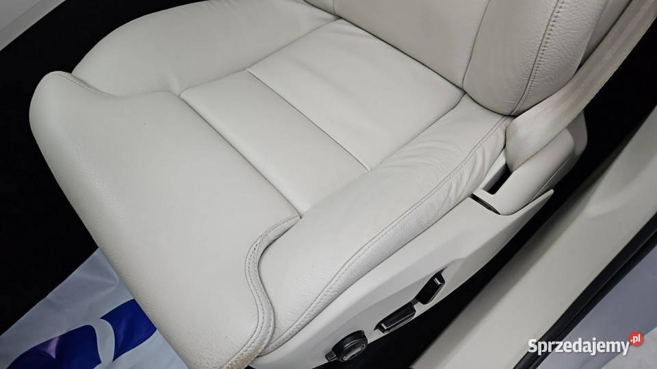 Volvo XC 60 B5 D AWD Ultimate Bright aut Z kamera cofania Warszawa