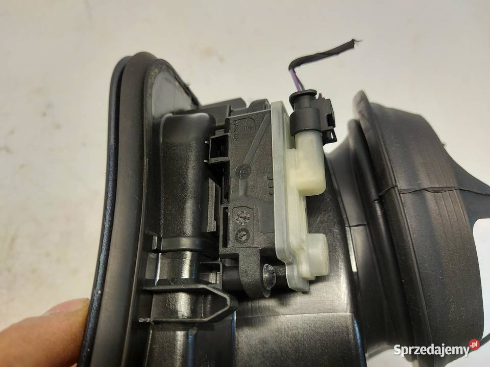 BMW G05 X5 30d 2019r KLAPKA WLEWU PALIWA