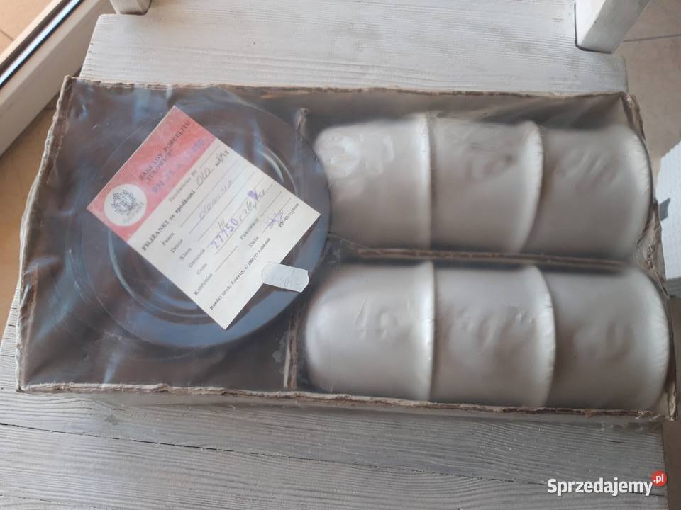 Filiżanki ze spodkami Tułowice 6 nowe PRL