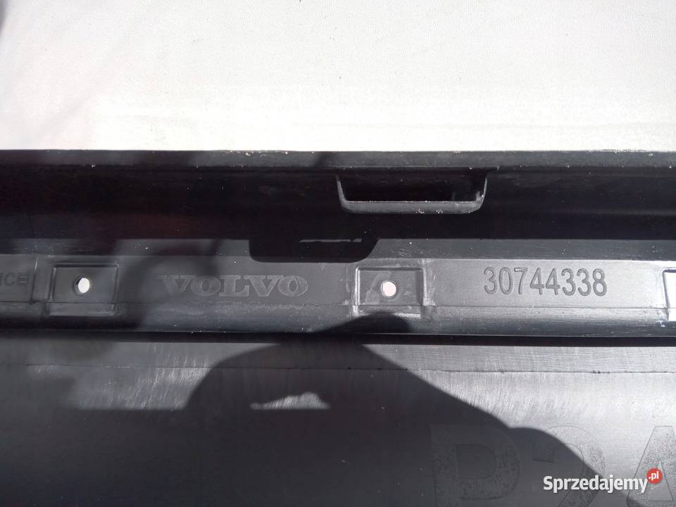 LISTWA PROGOWA PRAWY PRZÓD VOLVO S60 I V70 II Nowy Tomyśl sprzedam