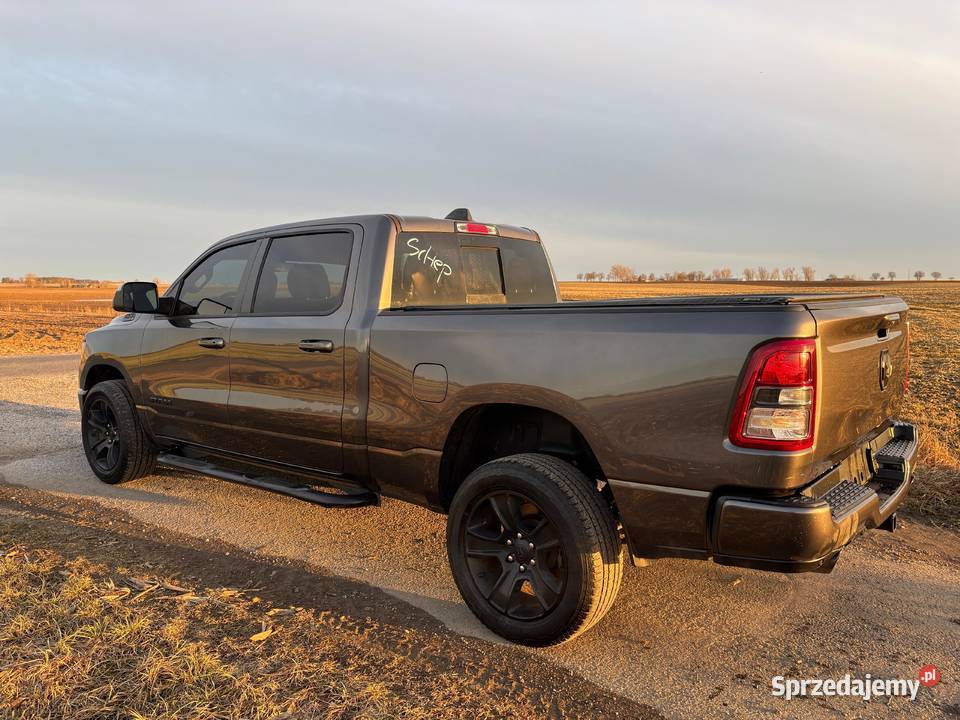 RAM 1500 57 HEMI V8 4x4 2021r Big Horn automatyczna kujawsko-pomorskie Ślesin