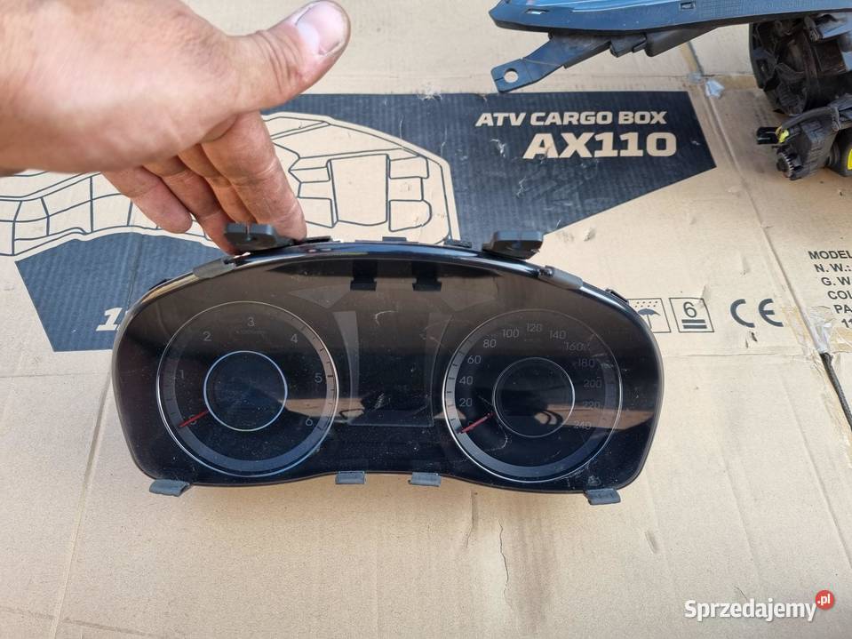 LICZNIK ZEGARY HYUNDAI i40 LIFT 940233Z640 17 osobowe