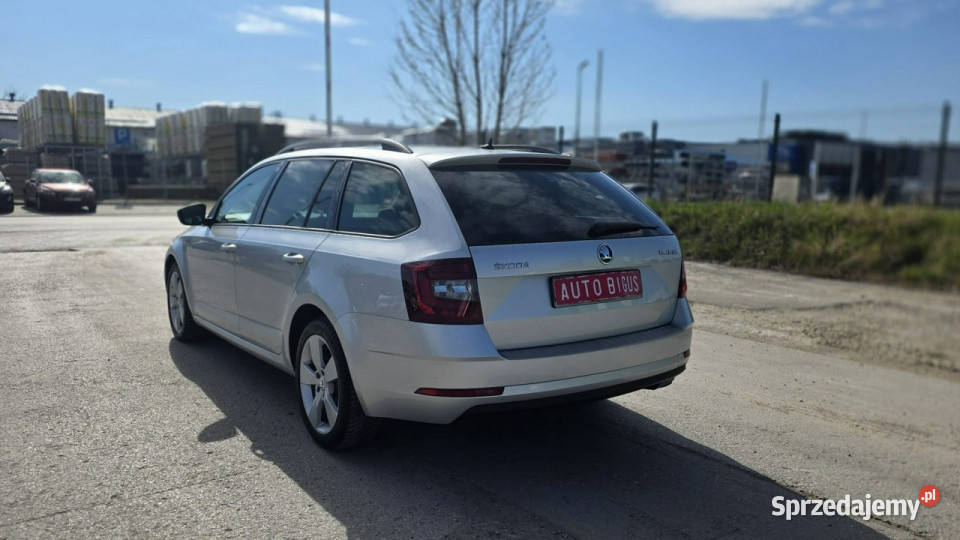 koda Octavia Dsg Duża Navi Bixenon III 2013 gniazdo AUX Lębork