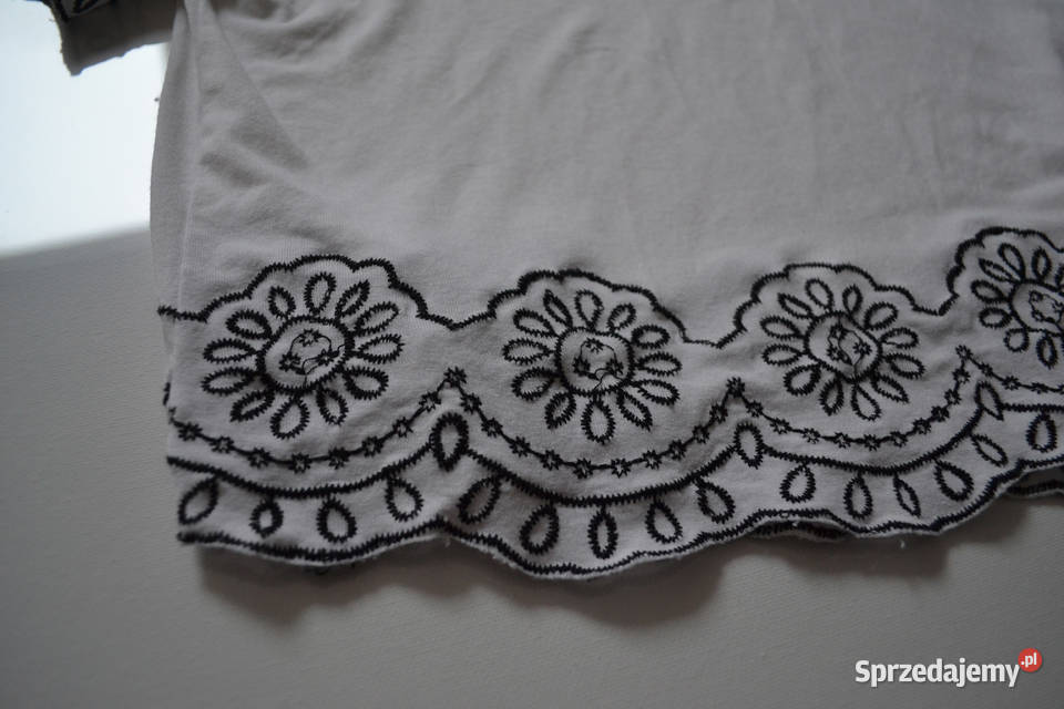 biała bluzka z haftem crop top S 36 Rozmiar 36(S)