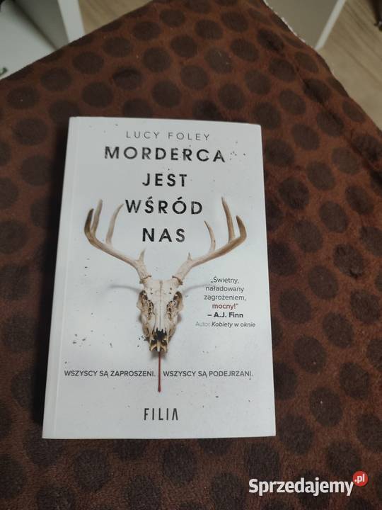 Morderca jest wśród nas Lucy Foley Wągrowiec