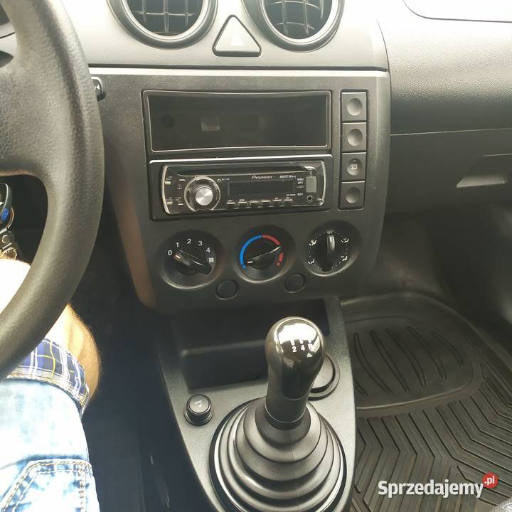 FORD Fiesta 2004 13 benzyna mazowieckie Sochaczew