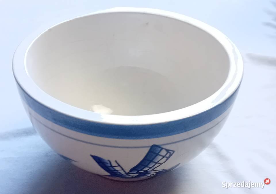 Ceramiczna doniczka w stylu Delft druga połowa Porcelana i szkło wielkopolskie Koźminek