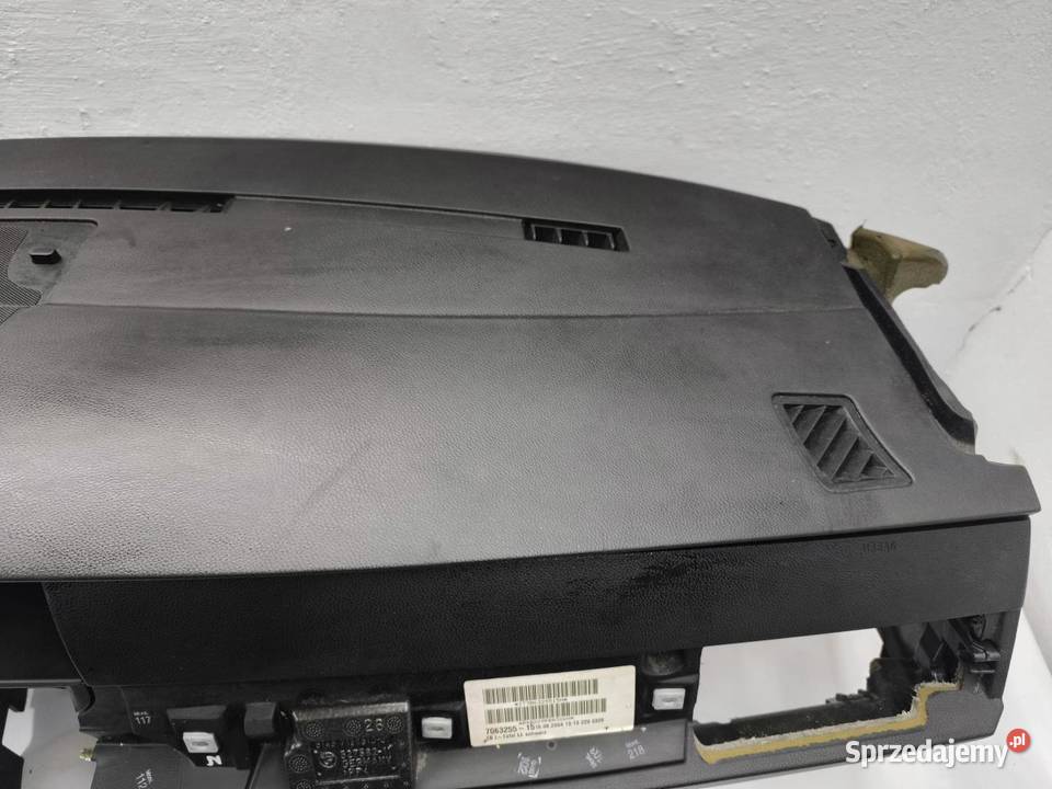 DESKA ROZDZIELCZA KONSOLA BMW E61 7063255 osobowe Deski rozdzielcze, konsole sprzedam
