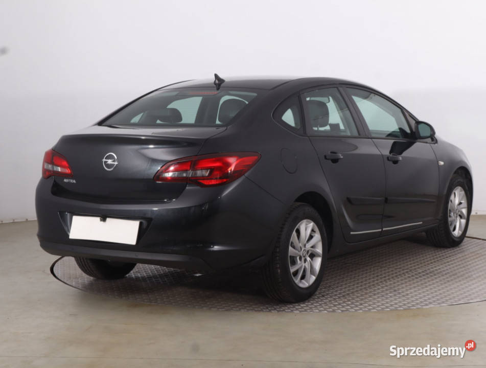 Opel Astra 16 16V benzyna Astra Piaseczno sprzedam