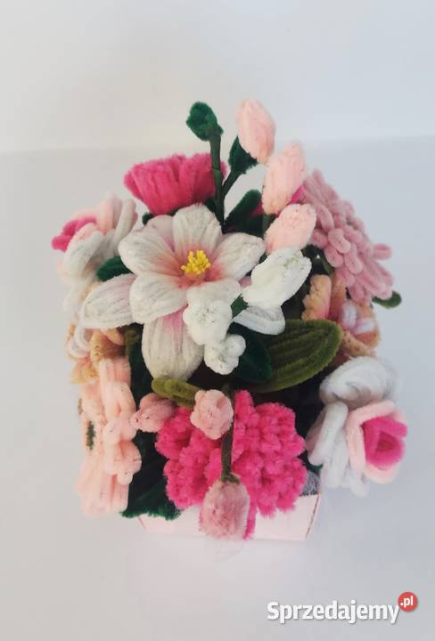 Flower box bukiet kwiatów kompozycja kwiatowa Trzebnica