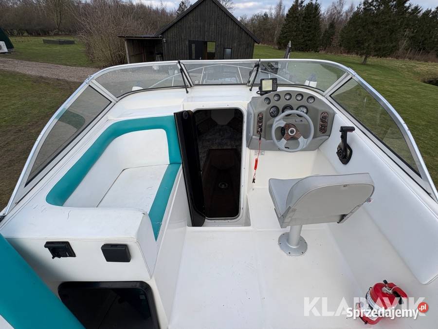 Łódź kabinowa motorowa AQUATRON 2165 AFT jacht