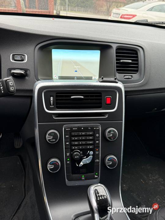 VOLVO V60 2016 POLIFT BEZWYPADKOWY ZADBANY Biała Podlaska sprzedam