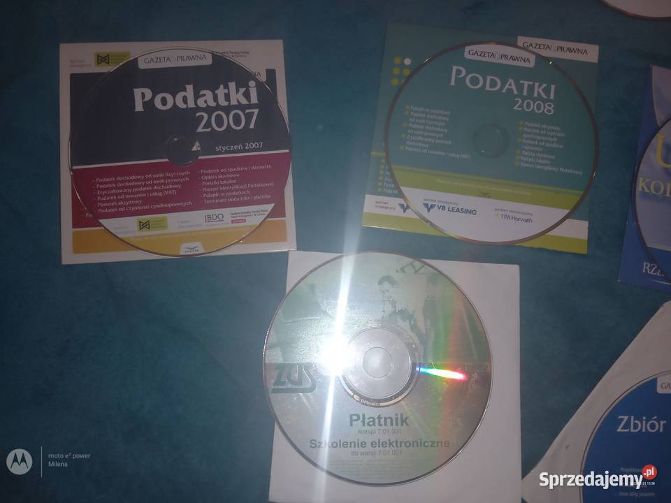 Sprzedam zestaw różnych płyt CD poza muzyką Pozostałe małopolskie Bukowno sprzedam