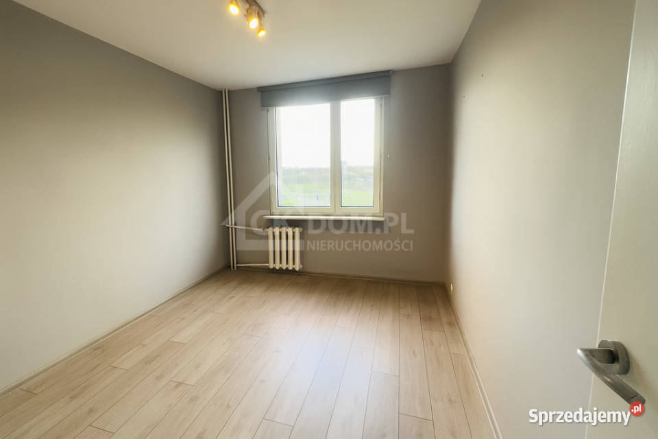 Mieszkanie 62m2 3 pokoje balkon Staszów okazja Liczba pokoi 3