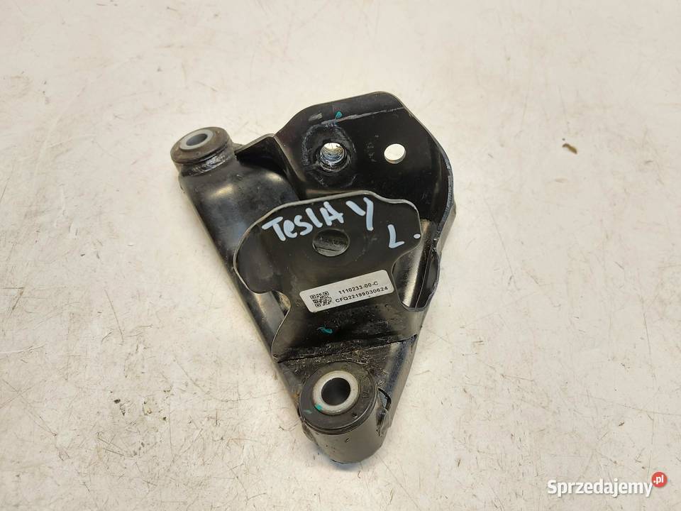 TESLA MODEL Y 2022r ŁAPA UCHWYT MOCOWANIE LEWE
