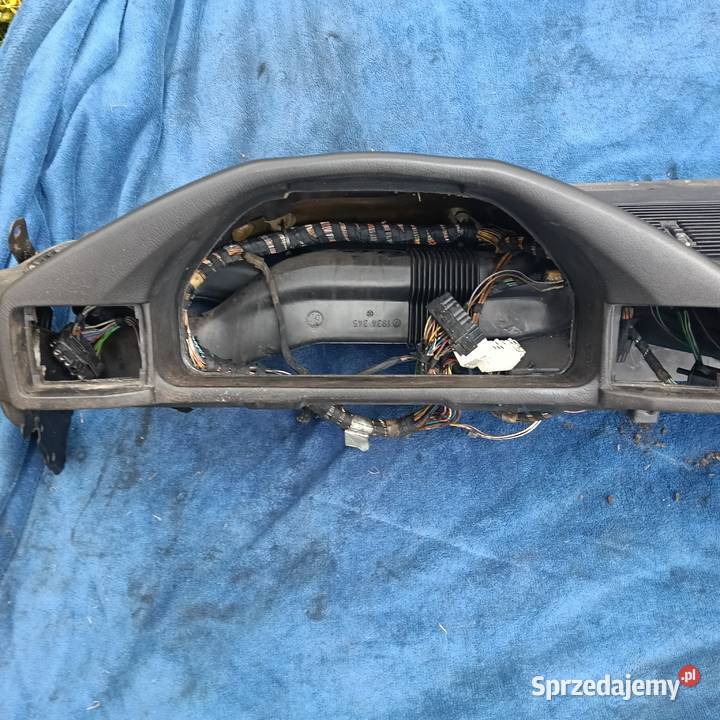 BMW 5 e34KONSOLAPULPIT czarny Pozostałe Jastrzębia Góra