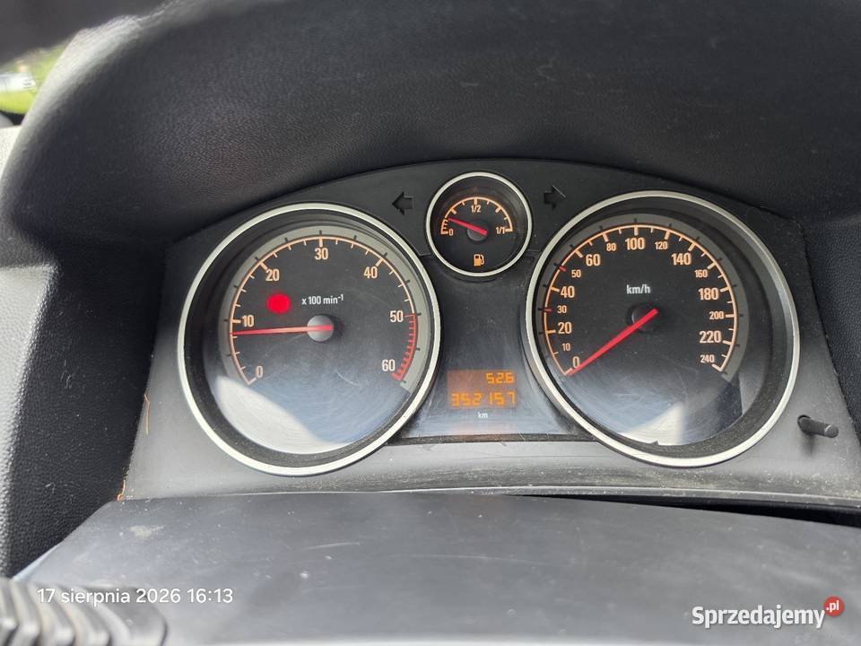 Opel Astra nieuszkodzony Częstochowa