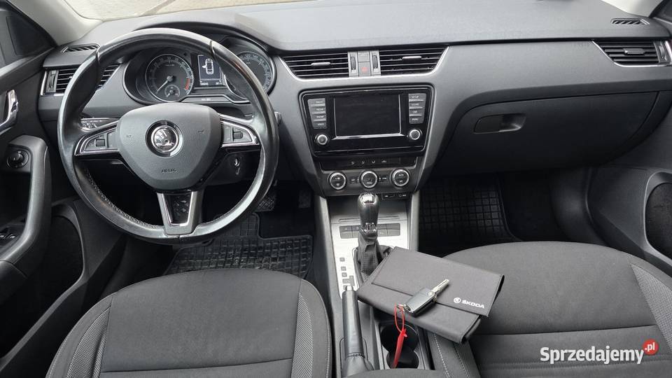 Skoda Octavia 16 TDI Ambition DSG 32400 PLN tempomat Nowy Świętów