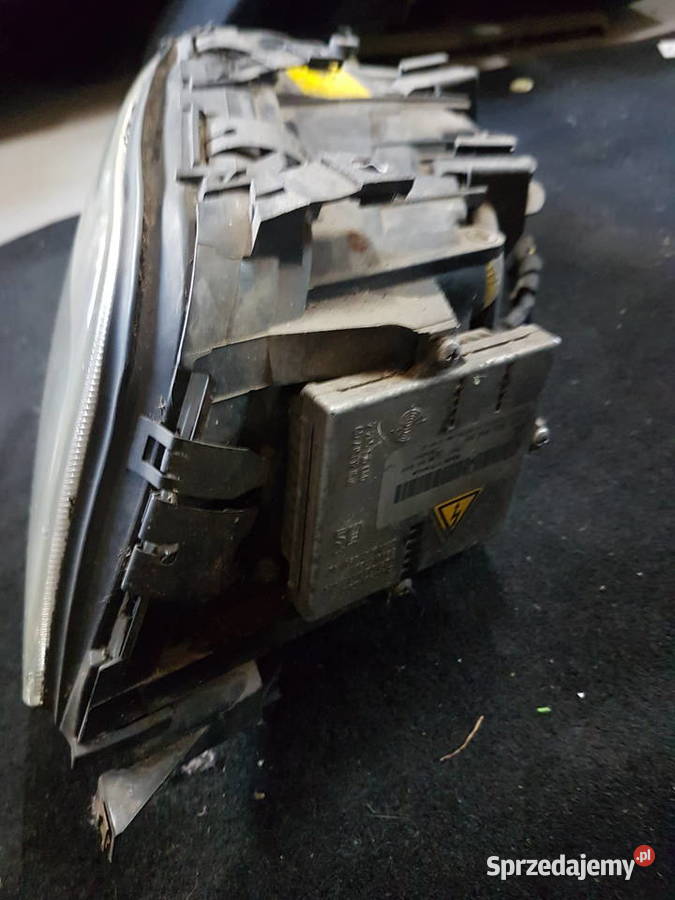AUDI A8 D2 LIFT XENON PRAWY BI XENON REFLEKTOR prawe Lampy przednie wielkopolskie Turek