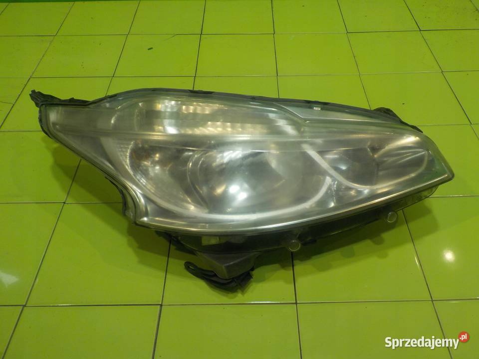 PEUGEOT 208 I 12 VTI 12r 5D lampa prawa przod