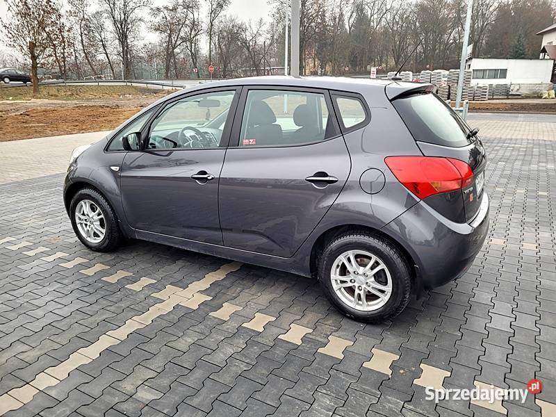 Oszczędny i przestronny samochodzik Słomniki