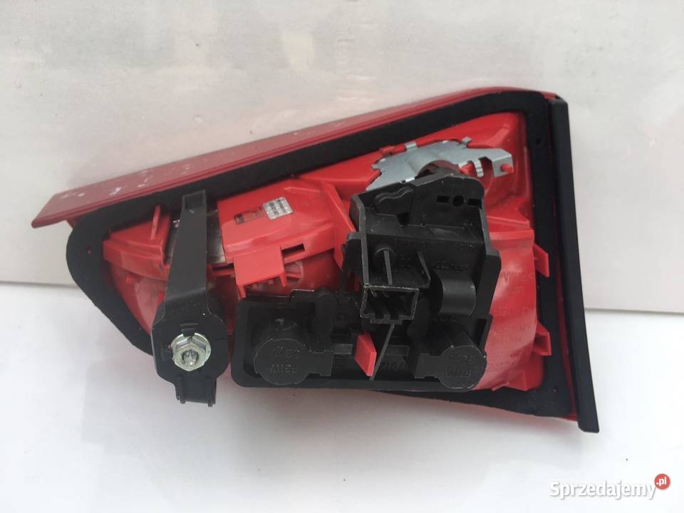 AUDI A4 B8 PRAWA LAMPA W KLAPĘ wielkopolskie Ostroróg