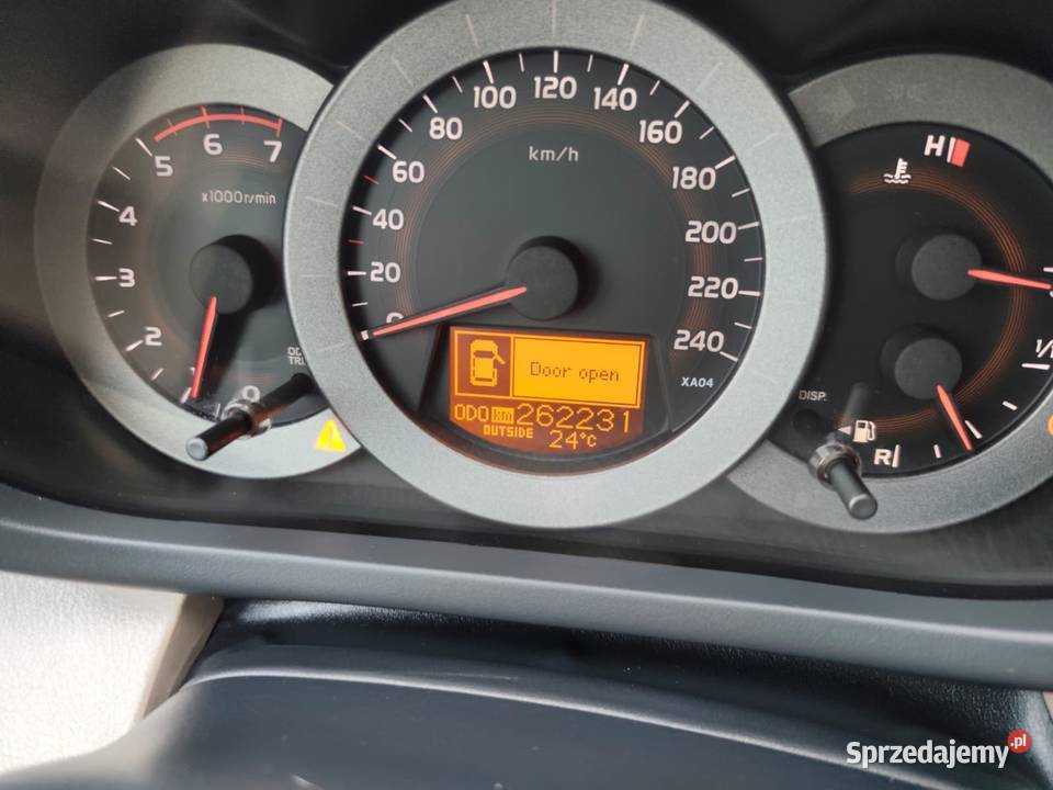 Toyota RAV4 22 D4D salon Polska trzeci RAV4