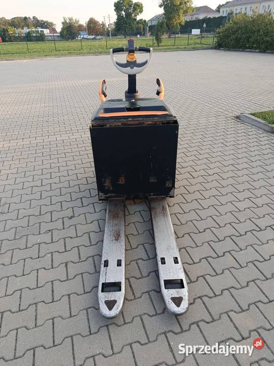 Wózek widłowy CROWN WT3020 Wózki widłowe