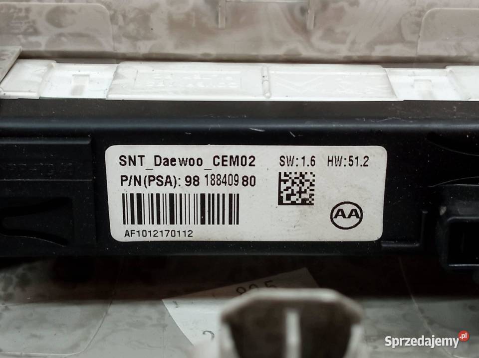 LAMPKA PODSUFITKI 96781445BJ Citroen C3 III Motoryzacja