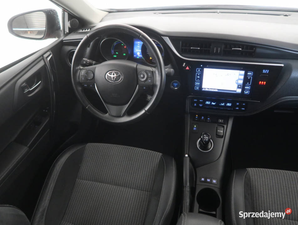Toyota Auris Hybrid Hatchback Bielany Wrocławskie
