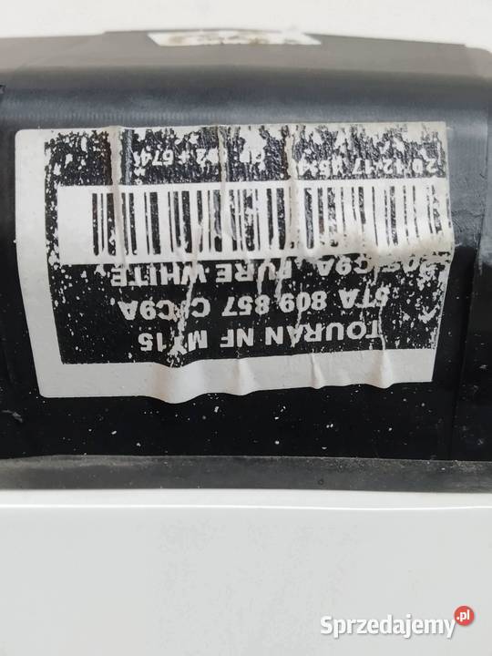 KLAPKA WLEWU PALIWA LC9AL 5TA809857C VW Klapki wlewu paliwa
