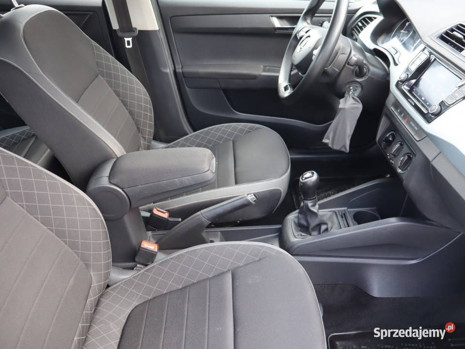 Skoda Fabia 10 TSI światła do jazdy dziennej Katowice