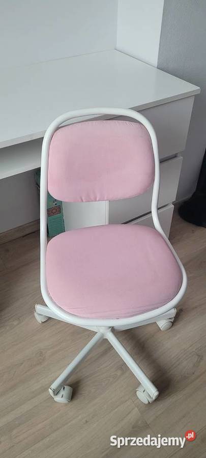 2x biurko i krzeselko ikea Meble Krosno