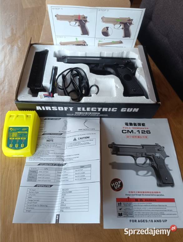 Licencjonowana replika pistoletu CYMA 136 Wołów