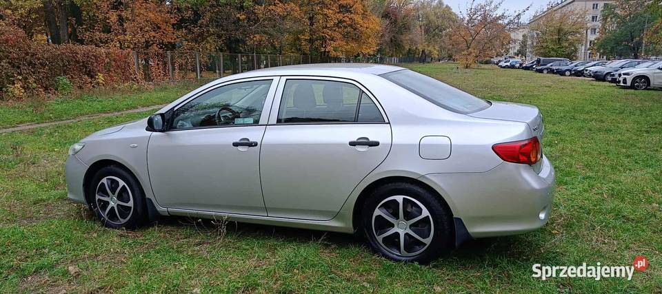 Toyota Corolla 16 benzyna 132 2009r Corolla Warszawa sprzedam