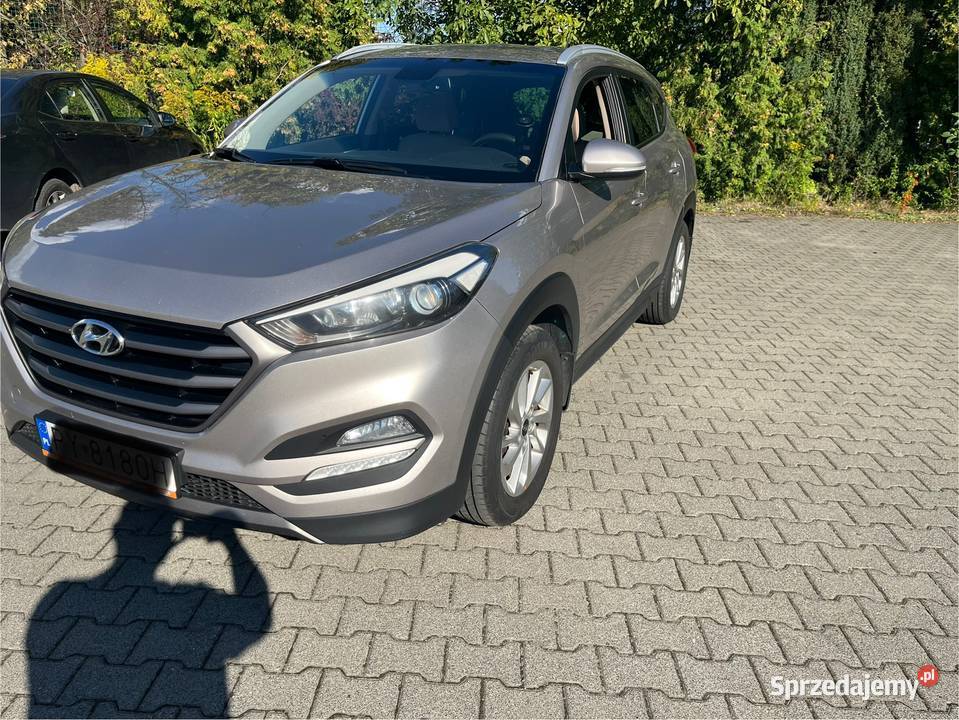 Hyundai Tucson 20 136 bezwypadek Polska faktura elektryczne szyby Poznań