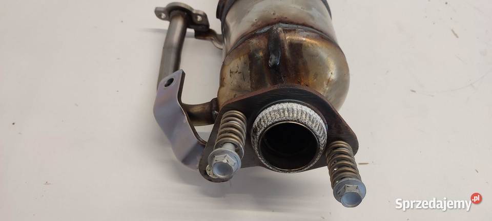 SUZUKI SWIFT MK9 KATALIZATOR 1411070T00 Katalizatory