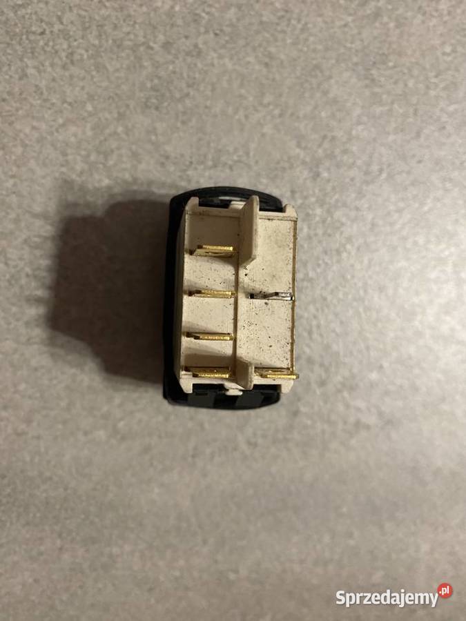 Sprzedam przełącznik podnośnika Massey Ferguson Massey Ferguson lubuskie Wschowa sprzedam