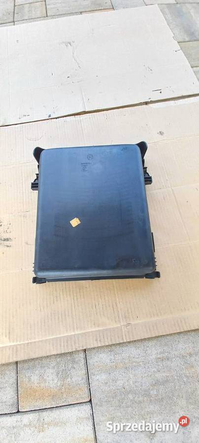 szuflada pod fotel pasażera Toyota Yaris 13 2002 podkarpackie Jasło