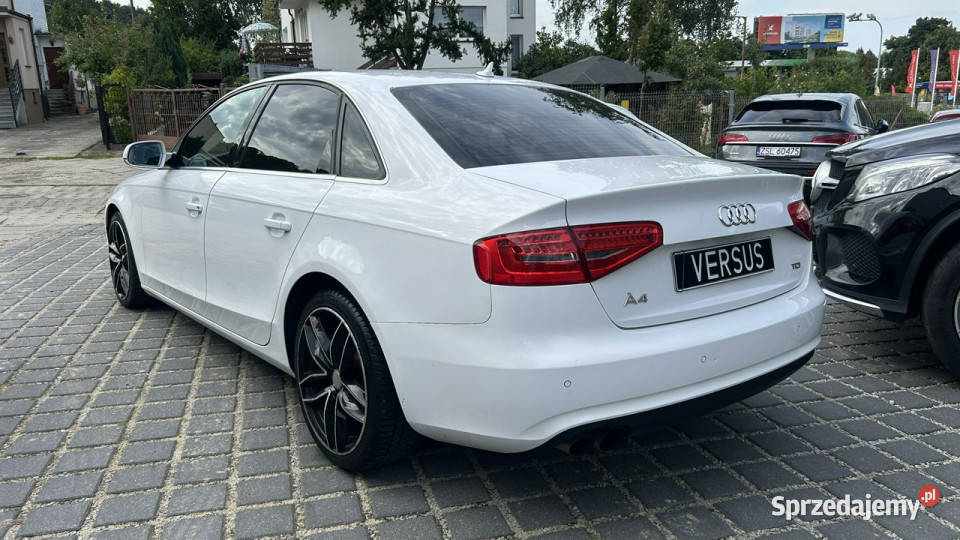Audi A4 20 TDI Sedan Manual SLine wew Biały B8 1968cm3 Gdynia