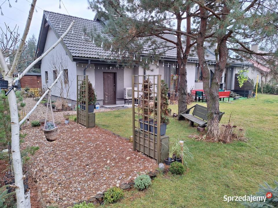 Dom jednorodzinny 140m2 poddasze użytkowe łódzkie Stary Adamów