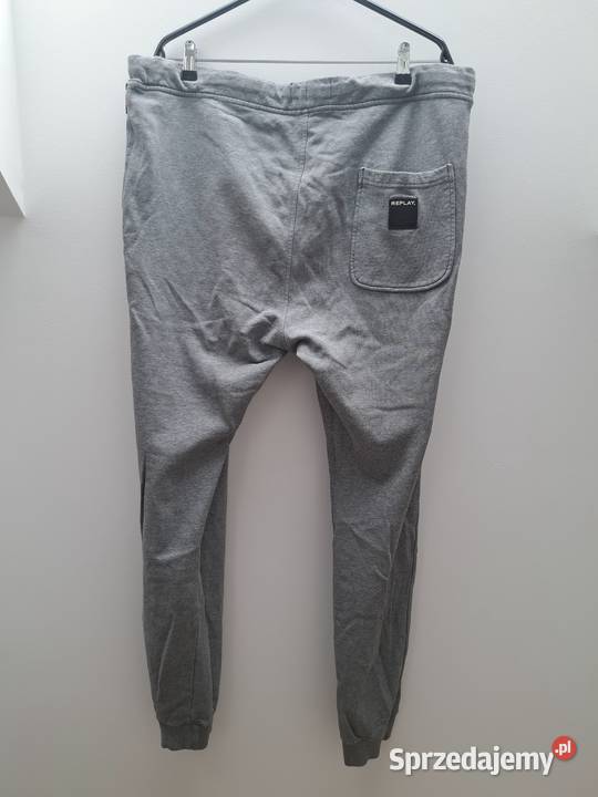 Szare spodnie dresowe Replay logo na nogawce Rozmiar XL Trąbki Wielkie sprzedam