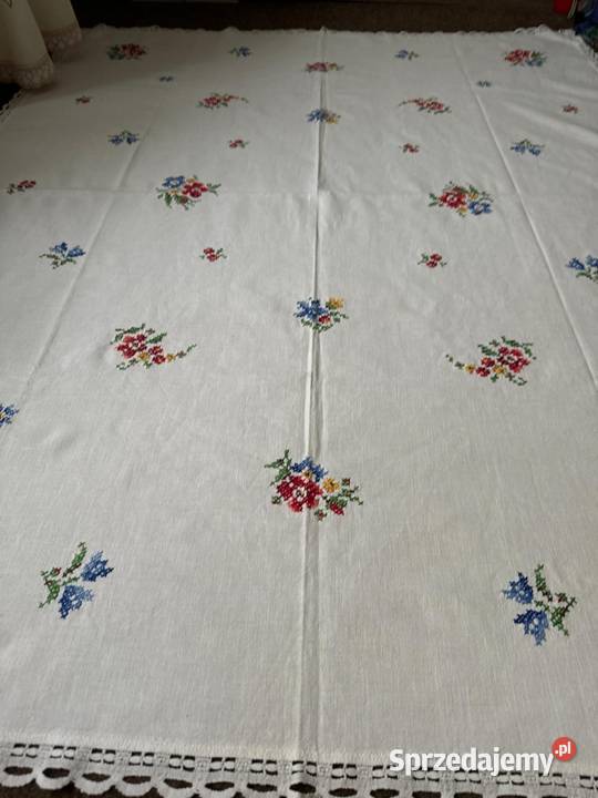 obrus ręcznie haftowany z koronkami rękodzieło śląskie Zabrze sprzedam