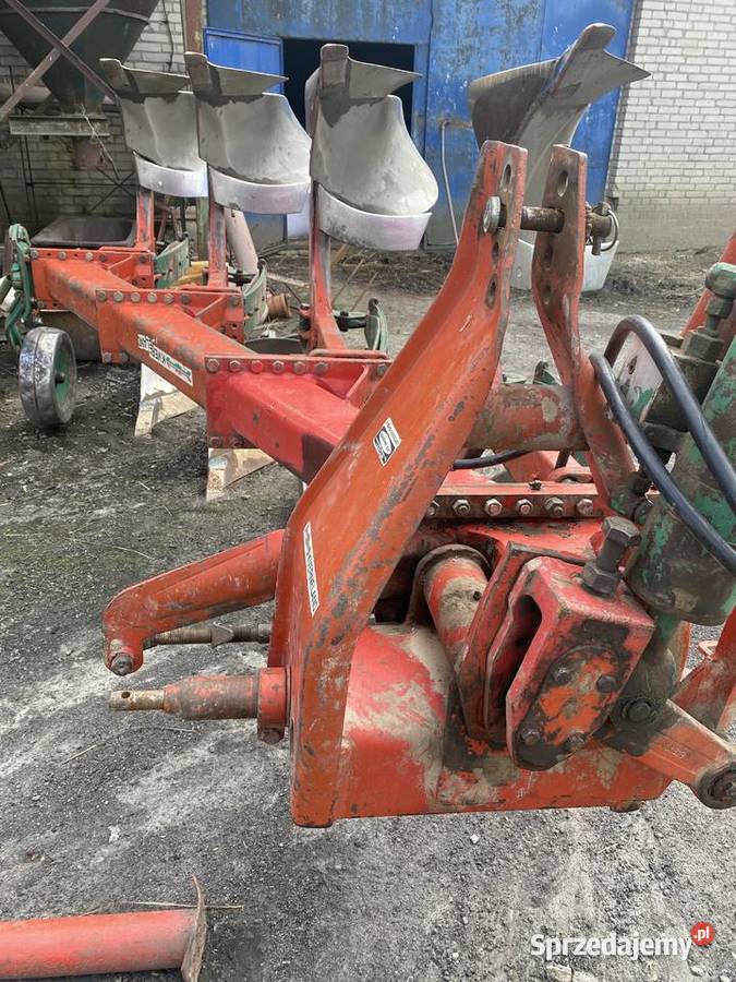 Sprzedam pług czteroskibowy obrotowy Nasutów