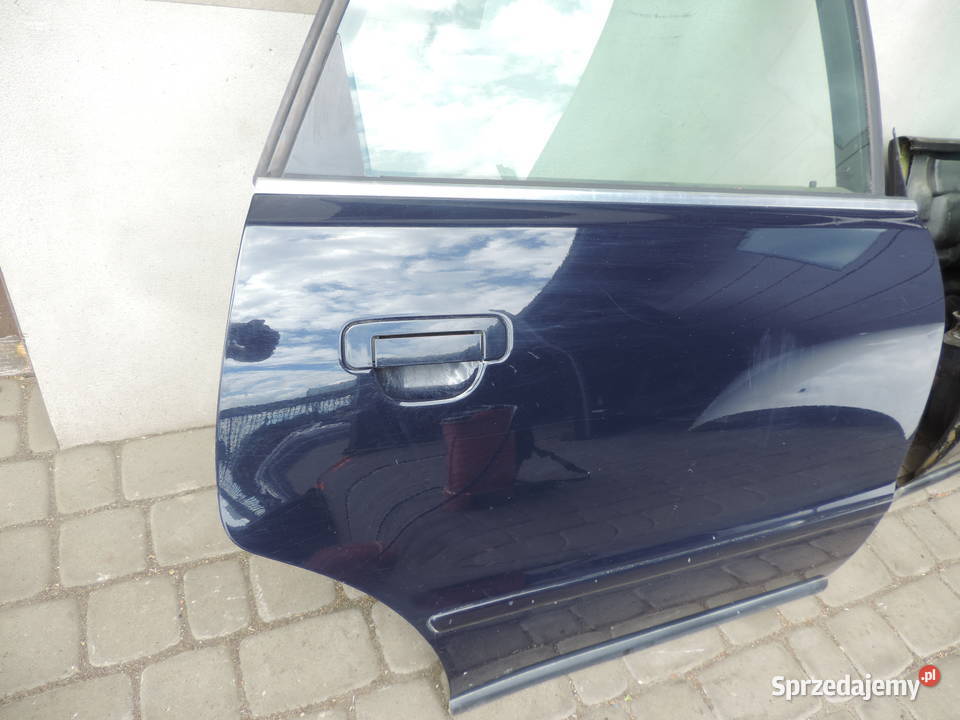 AUDI A4 B5 SEDAN DRZWI PRAWY TYŁ LY5K Nowy Sącz
