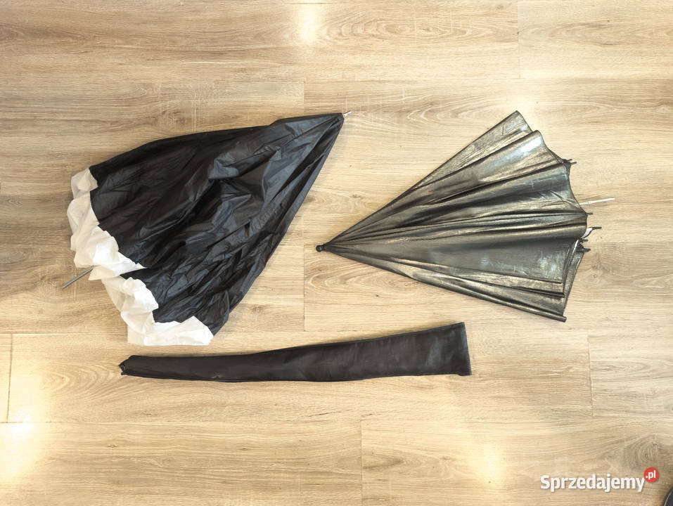 Dwie parasolki fotograficzne przejściach Kraków