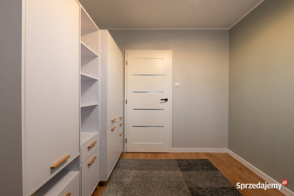 Jasne 3 pokoje 2 piętro oddzielna kuchnia 48m2 papa