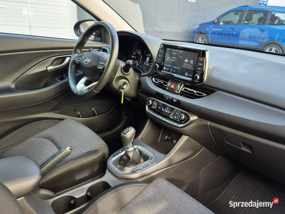 Hyundai i30 10 TGDI 6MT 120 WersjaSmart Pakiet sprzedam