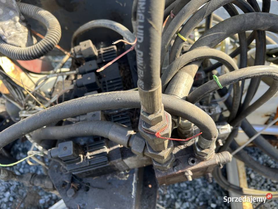 Rozdzielacz Danfoss 6 sekcyjny do koparki Turek